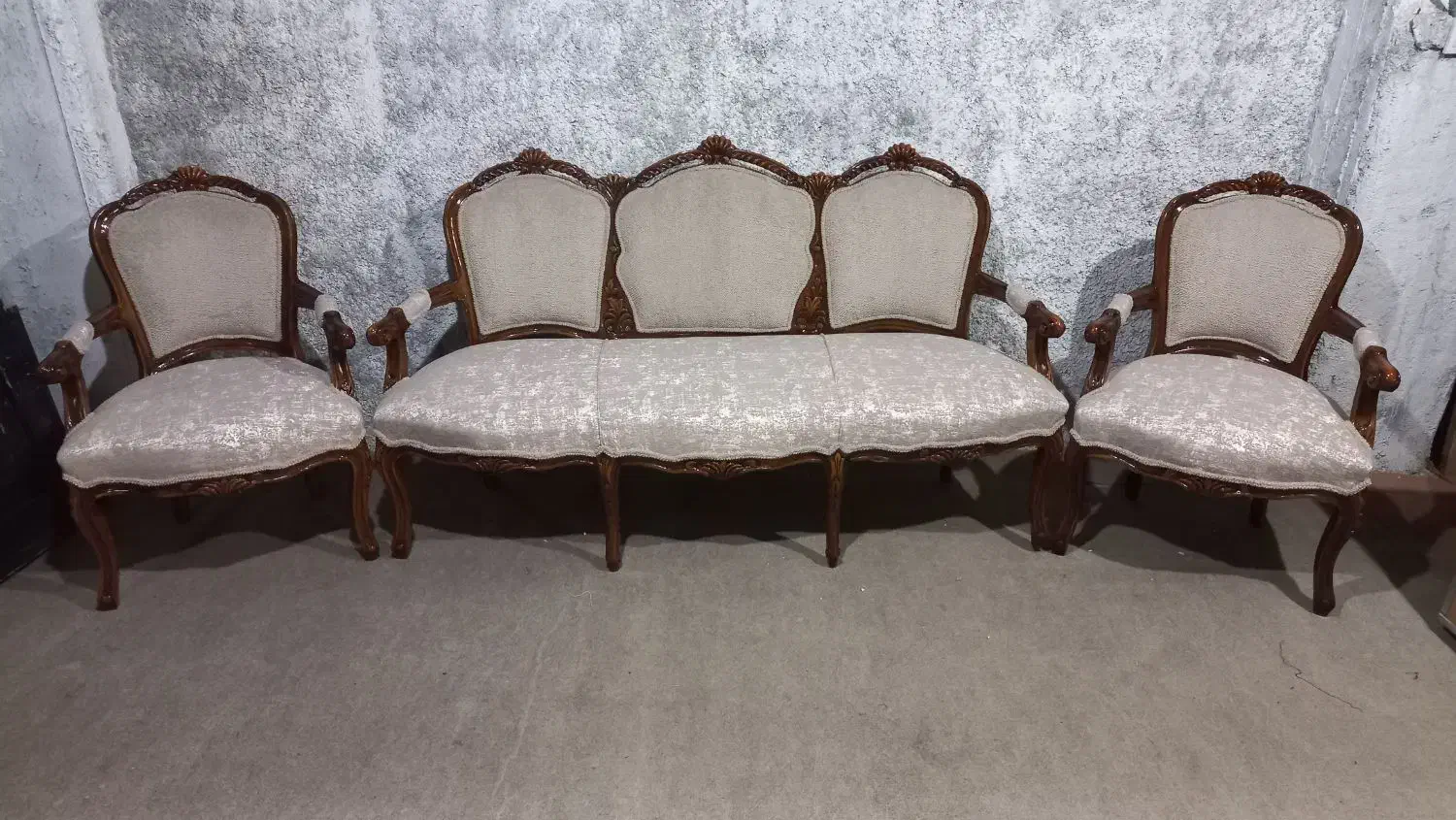 مبل سلطنتی طرح فرحی|مبلمان خانگی و میز عسلی|رباط‌کریم, الارد|دیوار