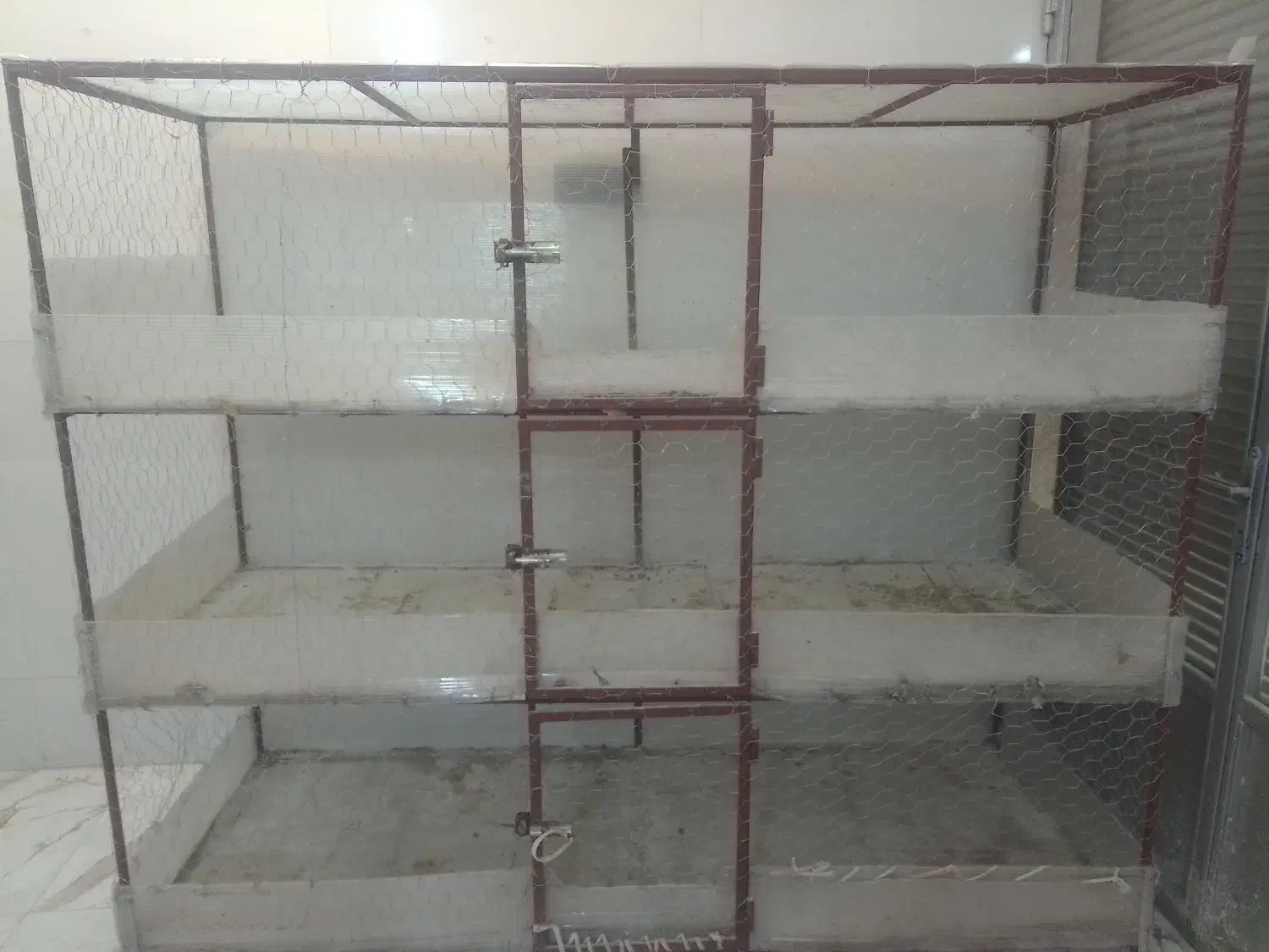 قفسه مرغ و خروس|حیوانات مزرعه|باسمنج, |دیوار