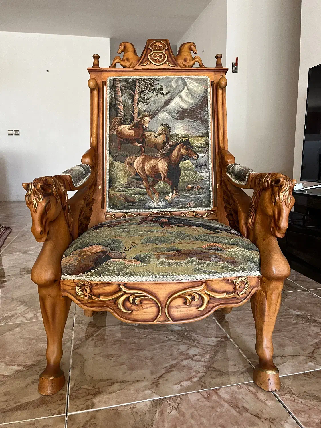 مبلمان منبت کاری به دست استاد بنام اصفهانی|مبلمان خانگی و میز عسلی|اصفهان, چرخاب|دیوار