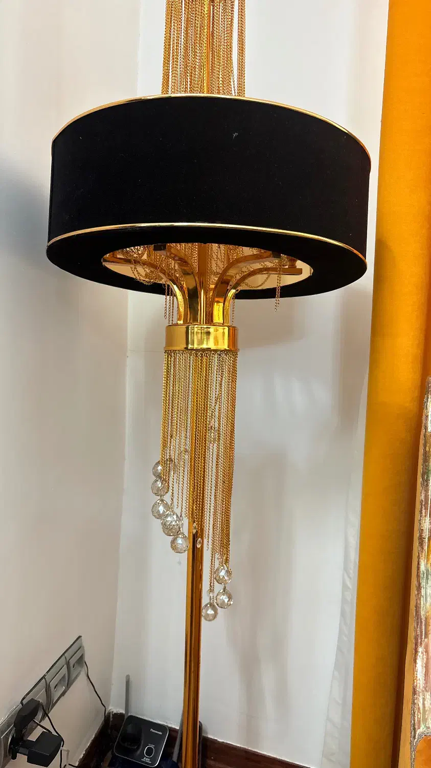 کنار سالنی(آباژور)|چراغ خواب و آباژور|اراک, |دیوار