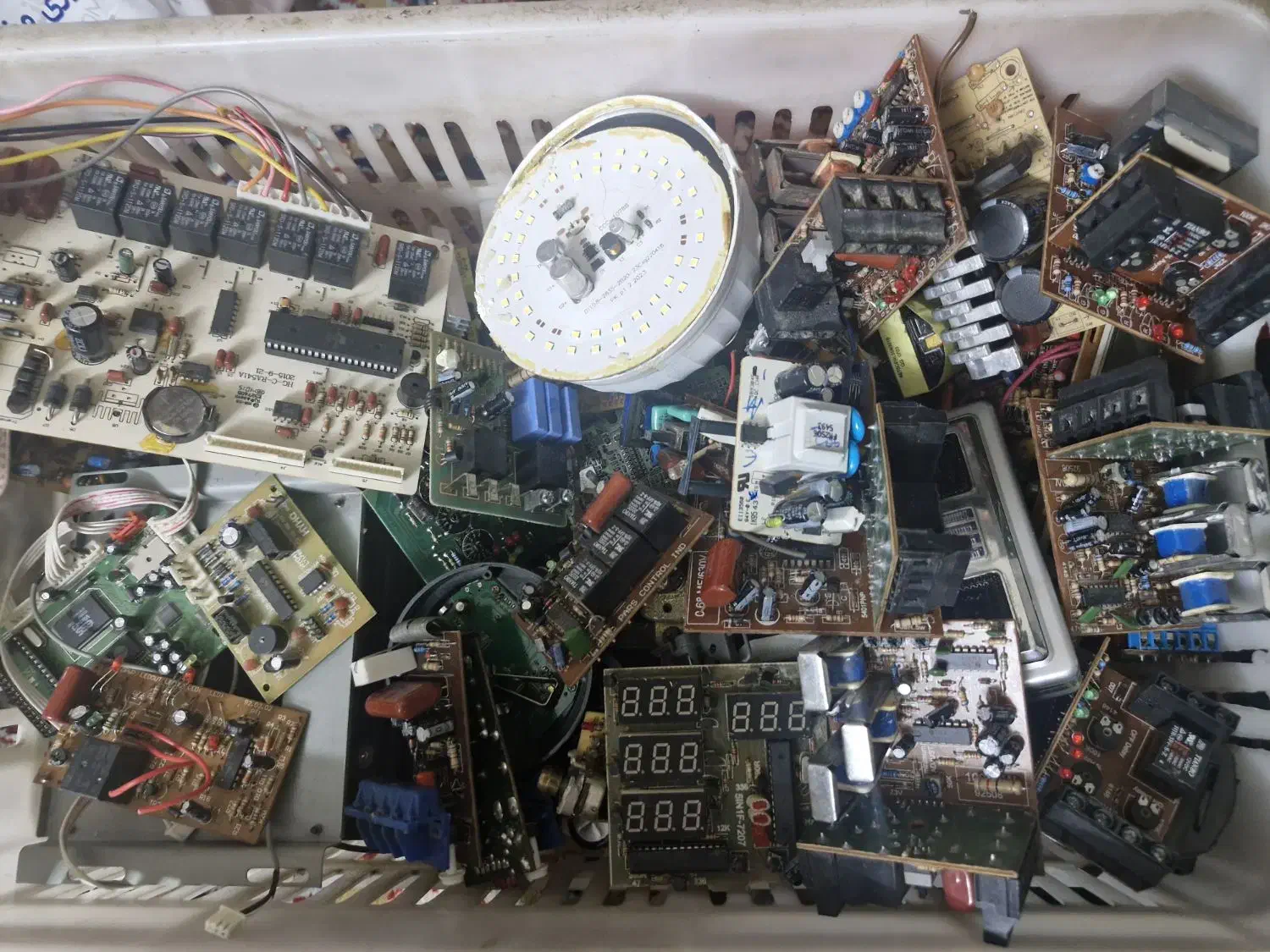 برد الکترونیکی بصورت کیلویی|قطعات و لوازم جانبی رایانه|گرگان, |دیوار