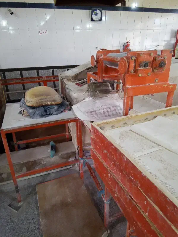 استخدام شاطر نان لواش تنوری و خمیر پهن کن وردنه|استخدام خدمات فروشگاه و رستوران|بناب, |دیوار