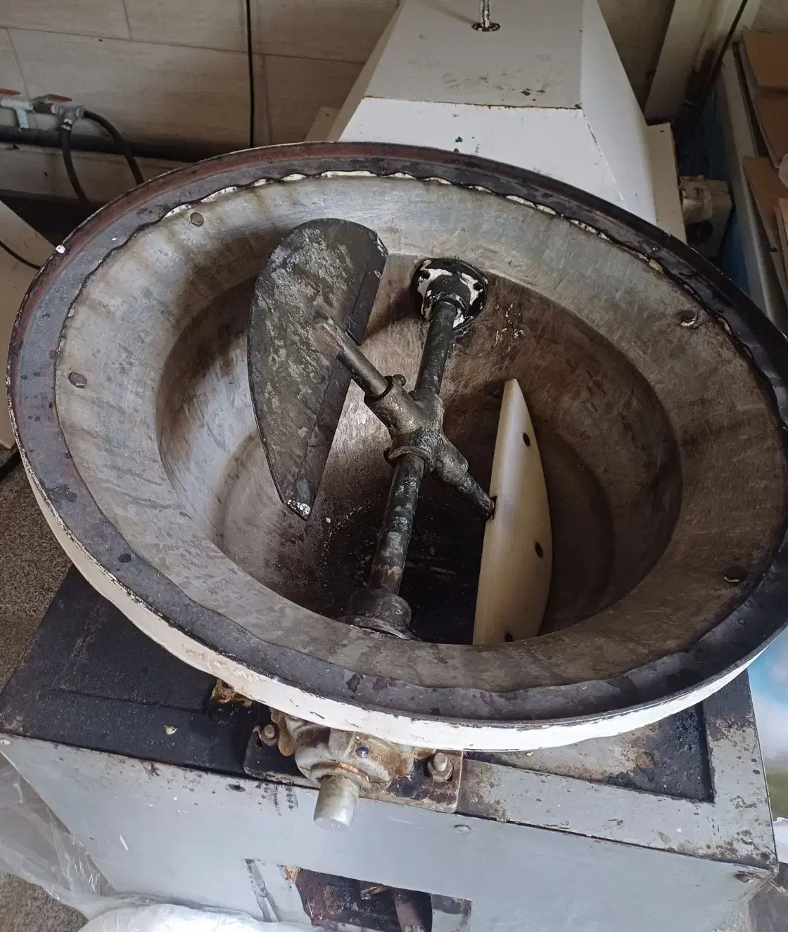 پاتیل گز، همزن و لول کن.|ماشین‌آلات صنعتی|قم, کوه سفید|دیوار