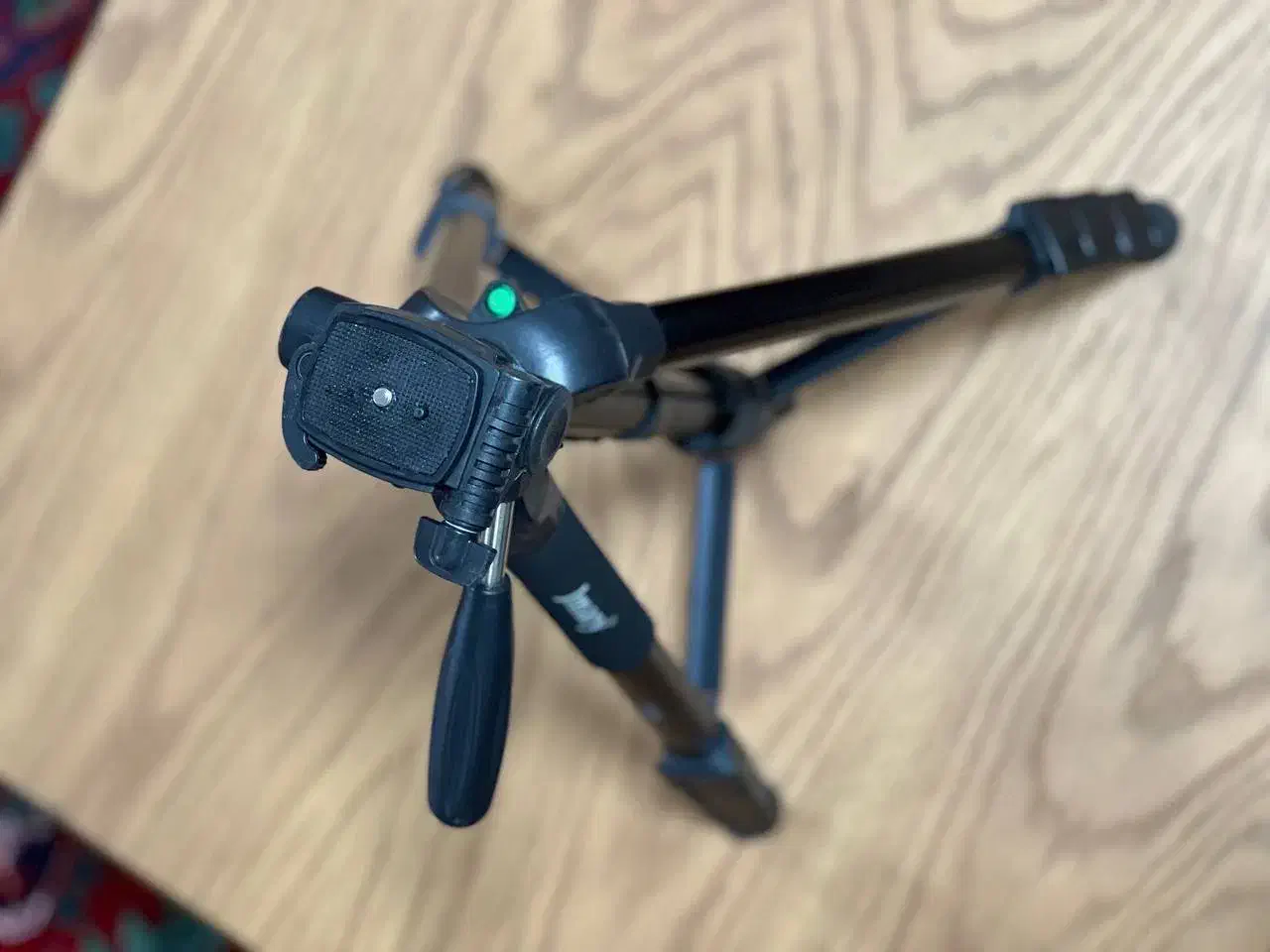 سه پایه دوربین|دوربین عکاسی و فیلمبرداری|رامسر, |دیوار