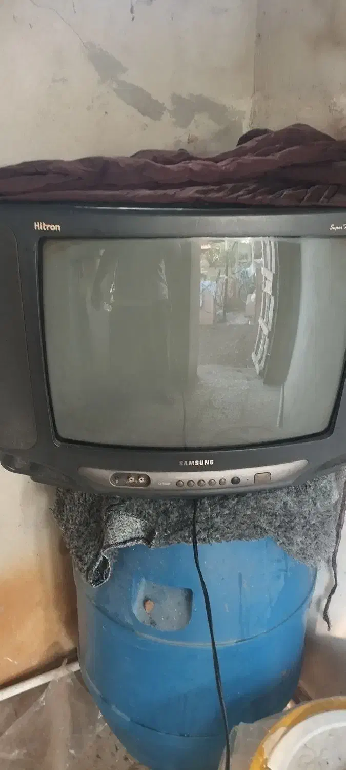 تلوزیون|تلویزیون و پروژکتور|فومن, |دیوار