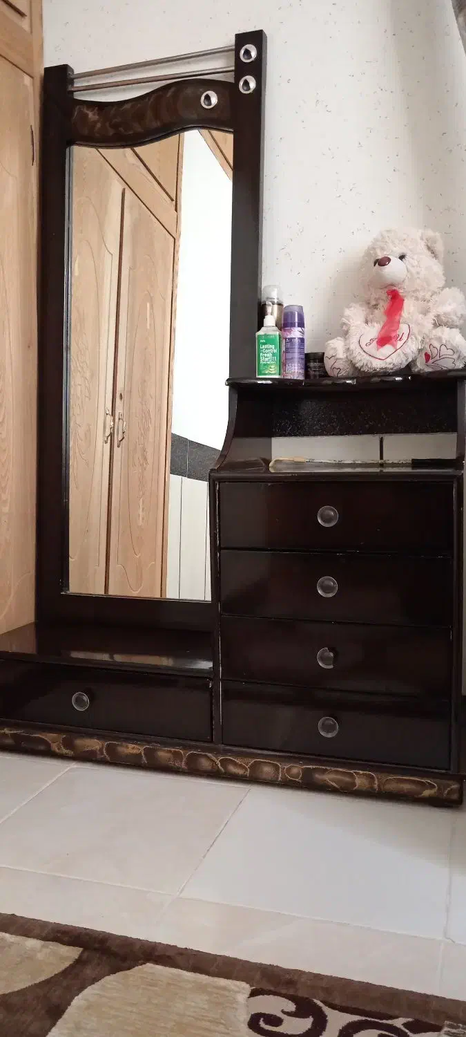 میز آرایش و دراور لباس|جاکفشی، کمد، دراور|نجفآباد, گلدشت|دیوار