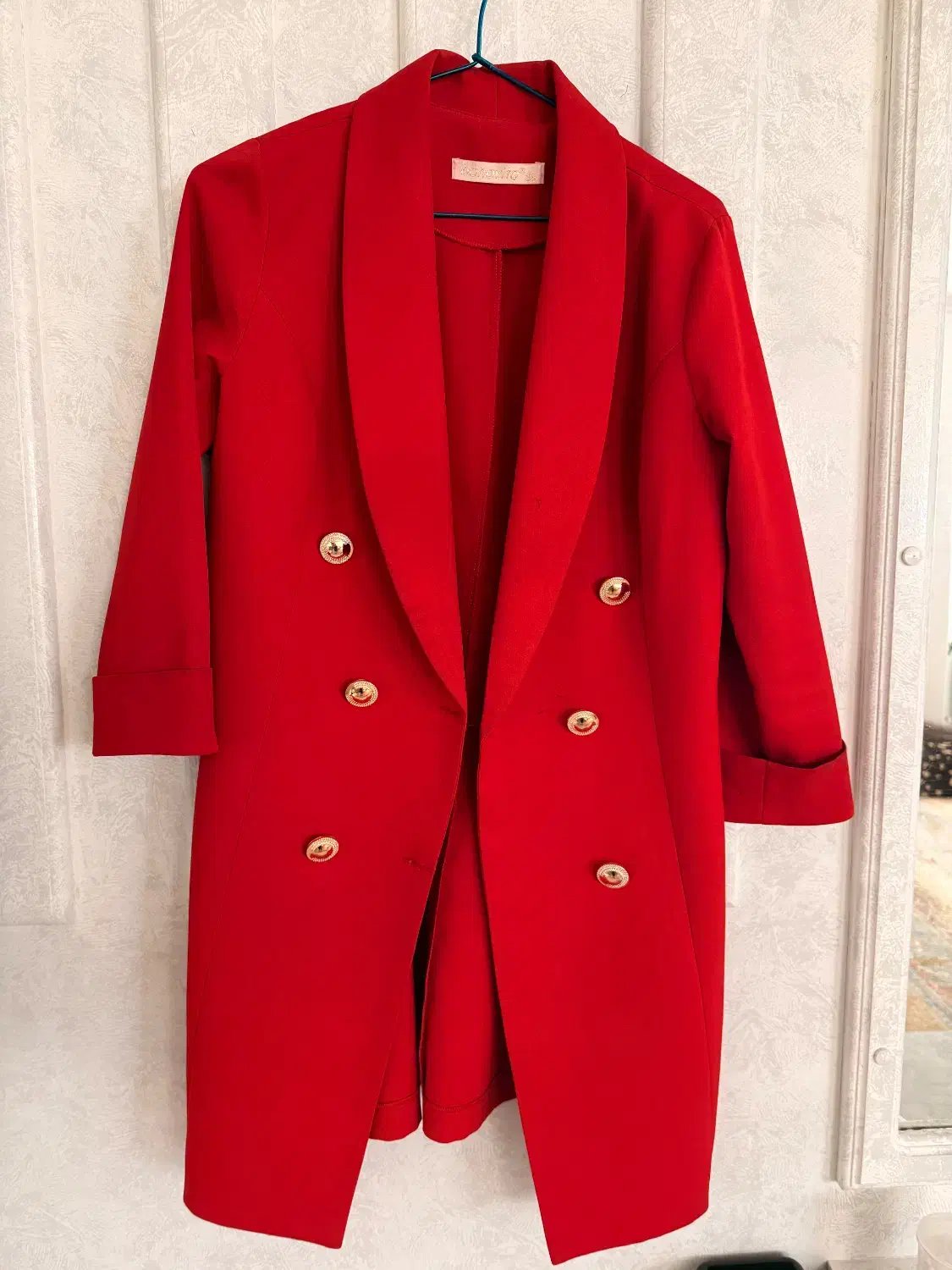 کت قرمز یلدایی|لباس|اصفهان, خواجو|دیوار