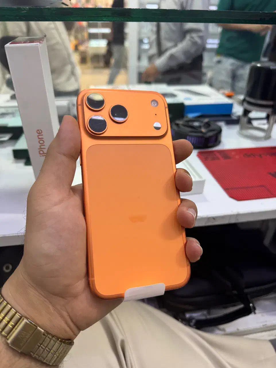 آیفون ۱۷ پرومکس ۲۵۶ گیگ ZAA اکتیو نارنجی ،|موبایل|اهواز, نادری|دیوار