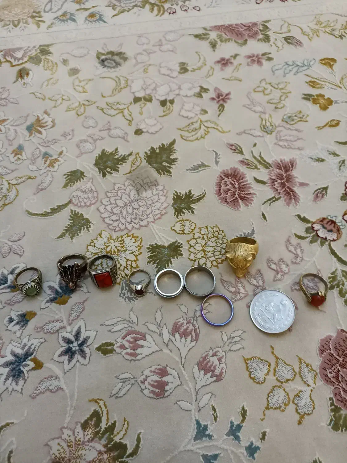 تعدادی انگشتر فروش و معاوضه|جواهرات|تهران, کیانشهر|دیوار