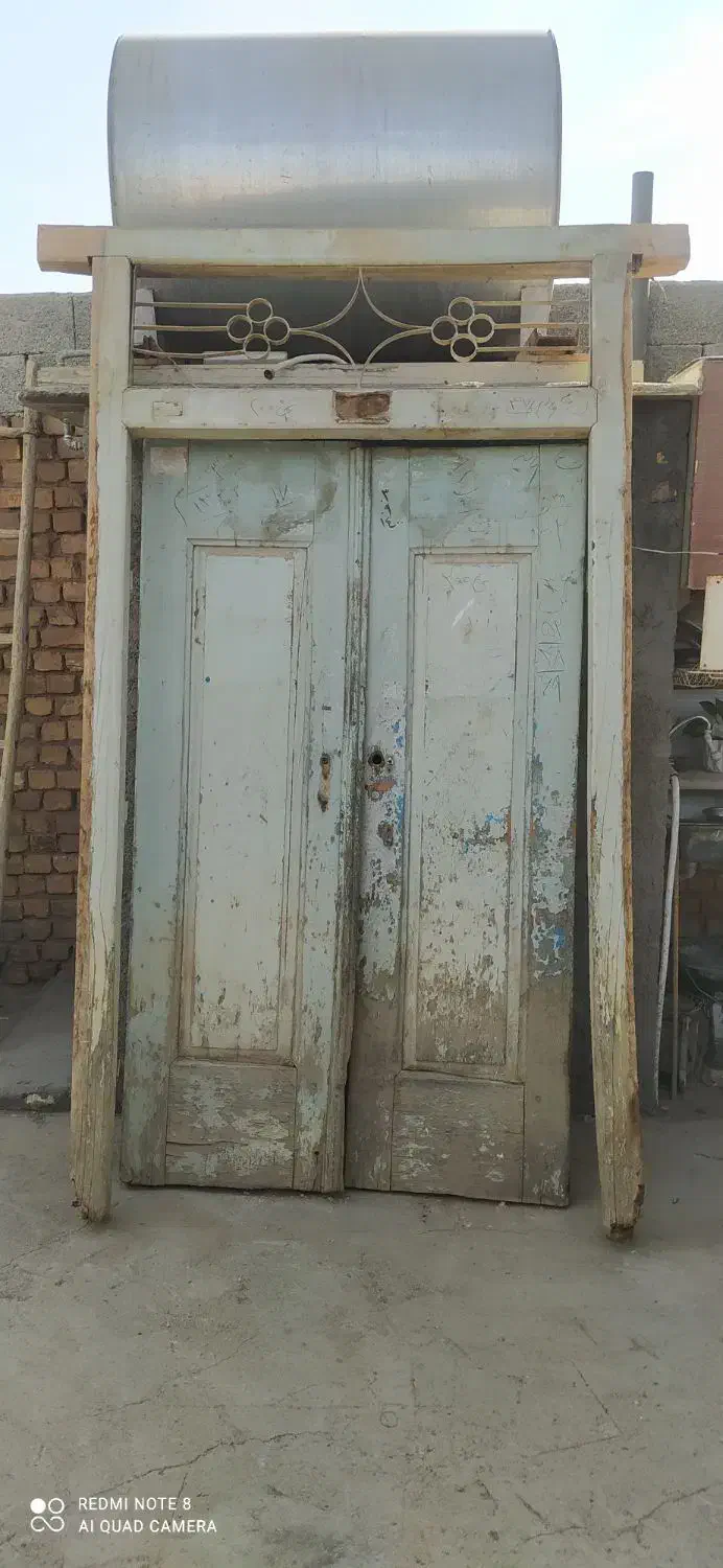 درب چوبی قدیمی|مصالح و تجهیزات ساختمان|نجف‌آباد, جلال آباد|دیوار