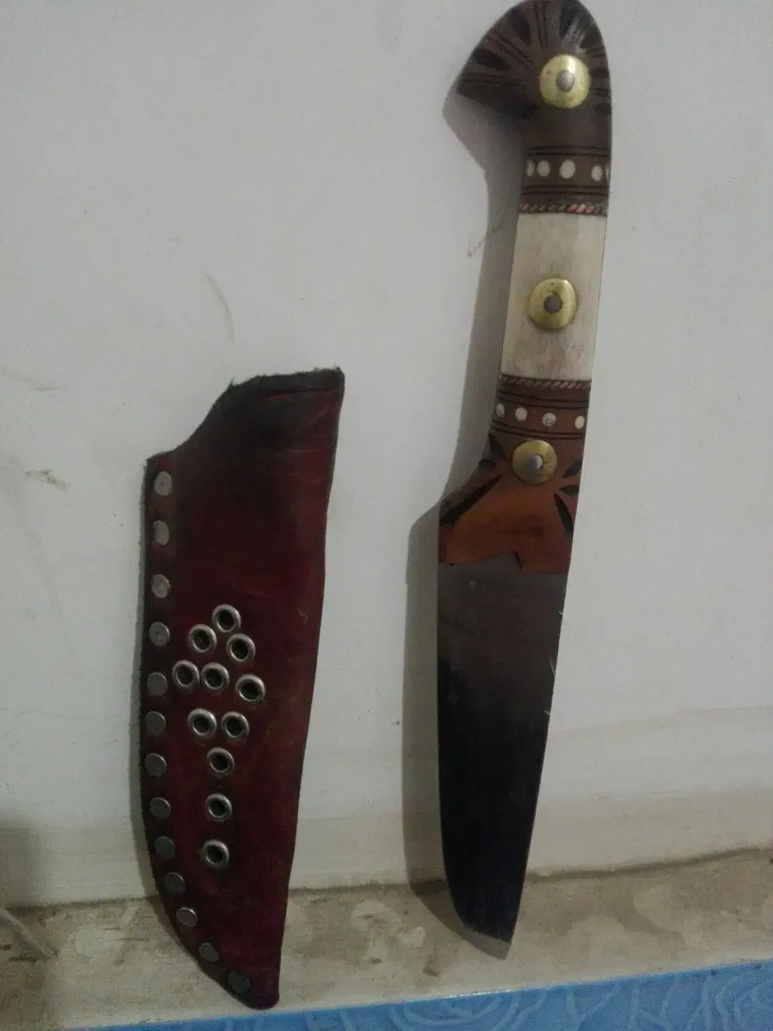 چاقو فولاد زدزنگ باغلاف چرم|کلکسیون اشیاء عتیقه|قم, زند آباد|دیوار