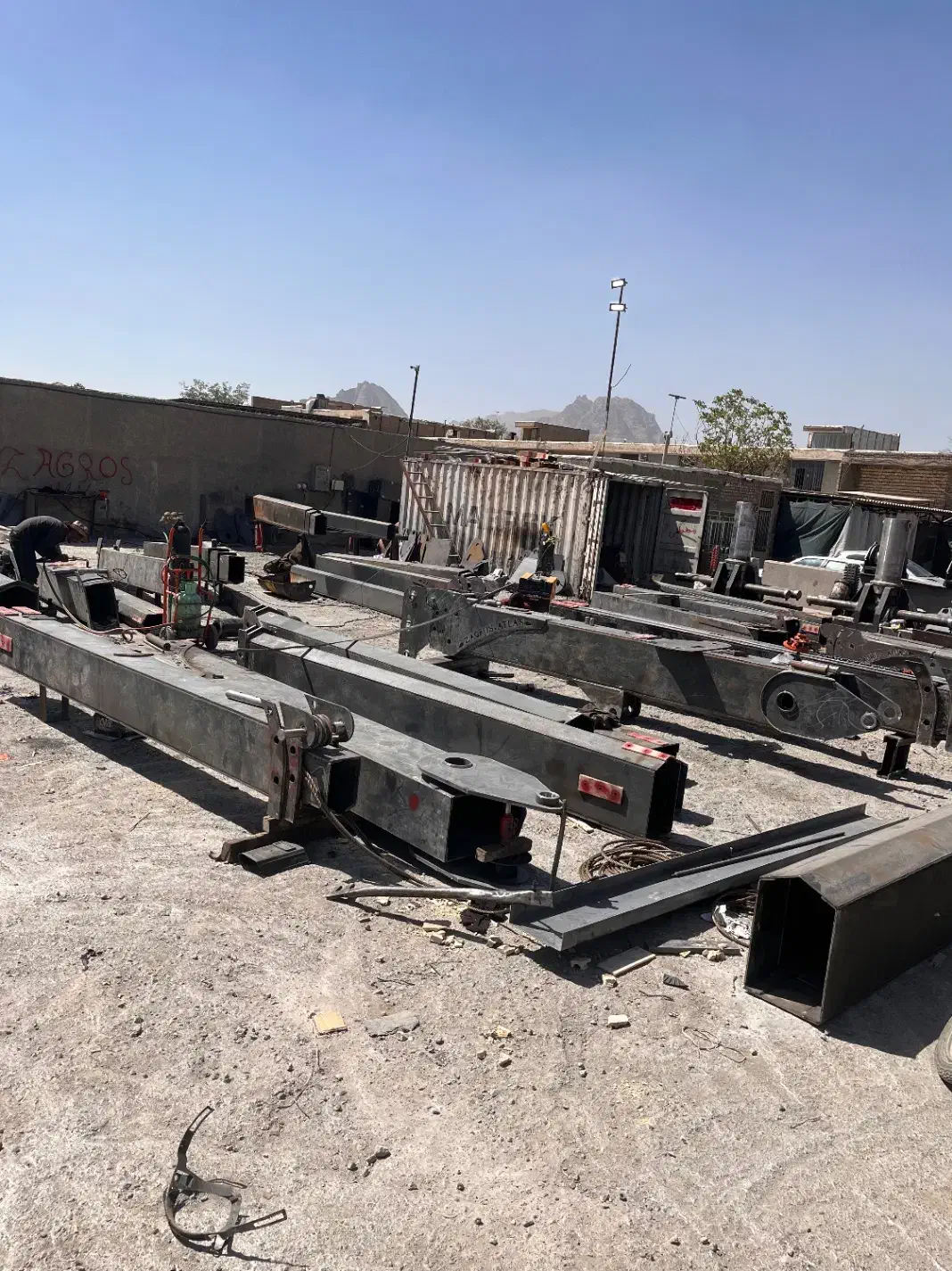 جرثقیل اطلس اصفهان ساز از ۵تن تا ۲۰تن|خودرو سنگین|اصفهان, بابوکان|دیوار