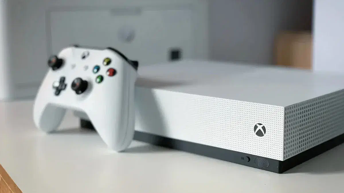 فروش ایکس باکس وان اس«بسیار تمیز »|کنسول، بازی ویدئویی و آنلاین|شهرکرد, |دیوار