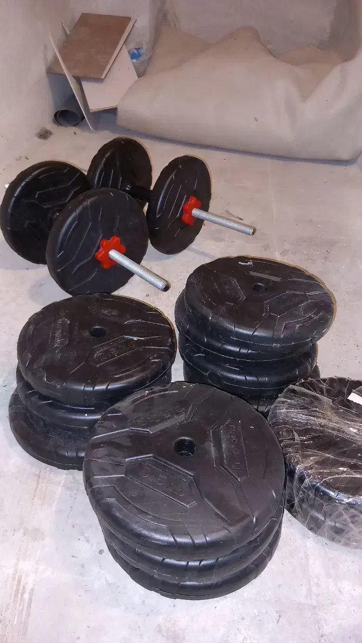 هالتر ۱۷/۵کیلوگرمی و دو دمبل و ۱۶ وزنه ۲/۵کیلوگرمی|تجهیزات ورزشی|کرج, برغان|دیوار