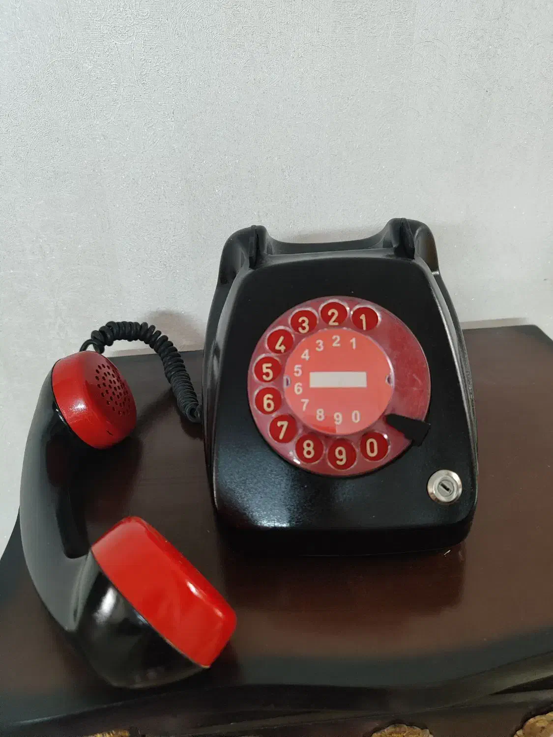 تلفن قدیمی|تلفن رومیزی|تهران, صد دستگاه|دیوار