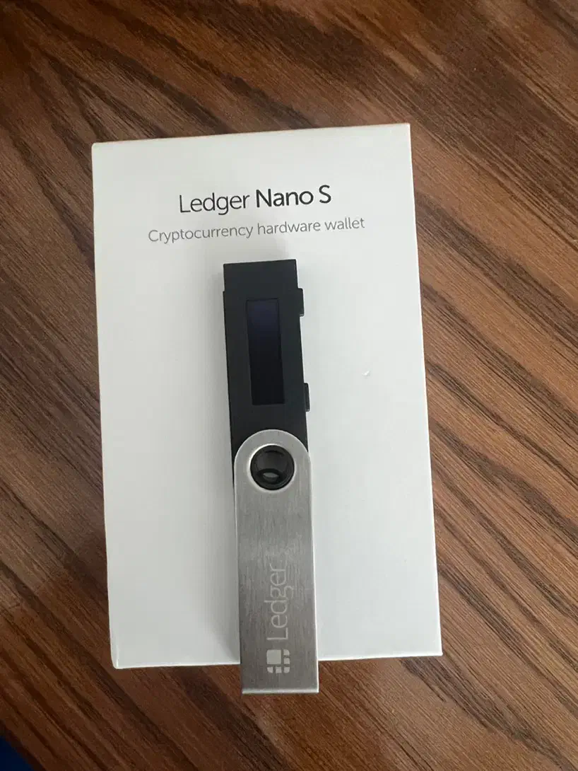 کیف پول سخت افزاری Ledger Nano S|قطعات و لوازم جانبی رایانه|تهران, تهرانسر غربی|دیوار