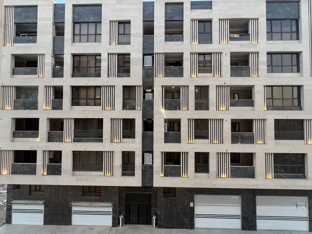 آپارتمان ۱۳۵ متری لوکس نوساز و کلید نخورده|فروش آپارتمان|ری, شهید بهشتی|دیوار