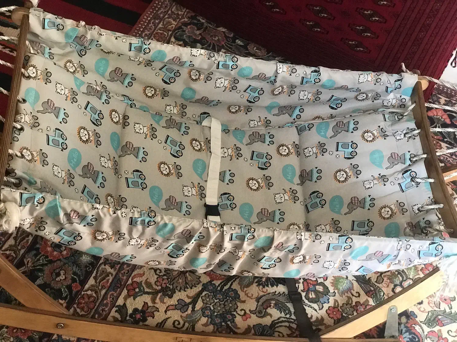 گهواره|تخت و سرویس خواب|مهدی شهر, |دیوار