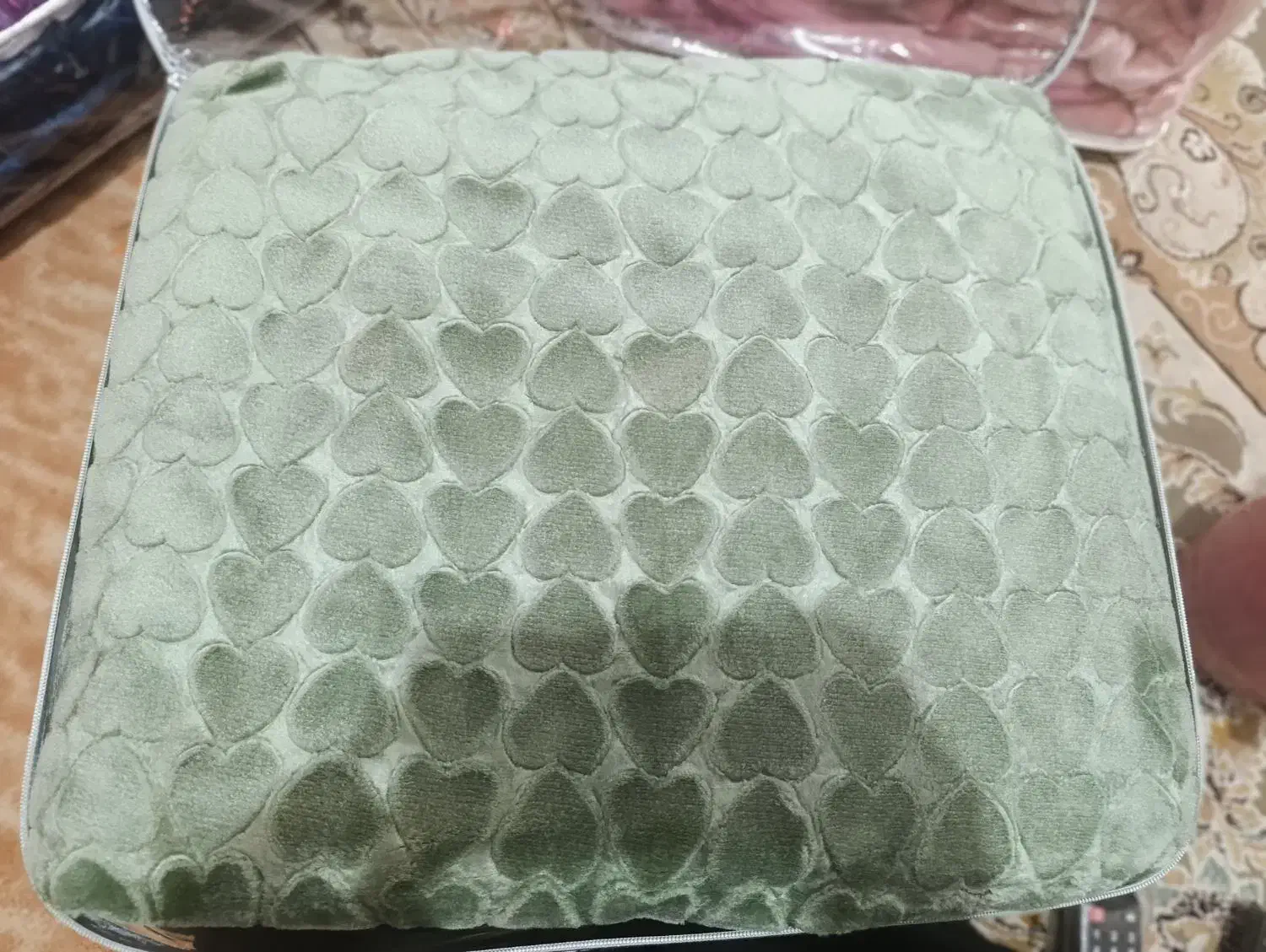 پتو|رختخواب، بالش، پتو|دوگنبدان, |دیوار