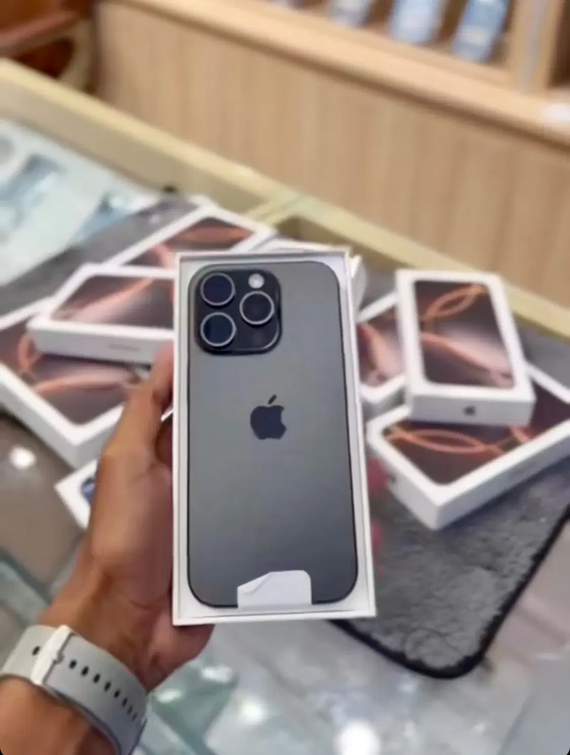 (بفرما ایفون) تخصصی‌ترین اپل استور کرج 17 iPhone|موبایل|کرج, عظیمیه|دیوار