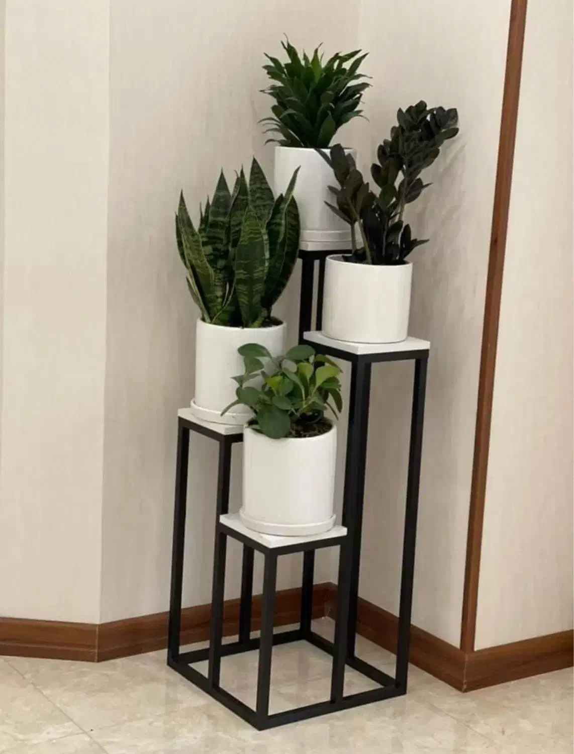 استند گلدان گل فلزی چوبی مینیمال|گل و گیاه طبیعی|اهواز, زیباشهر|دیوار