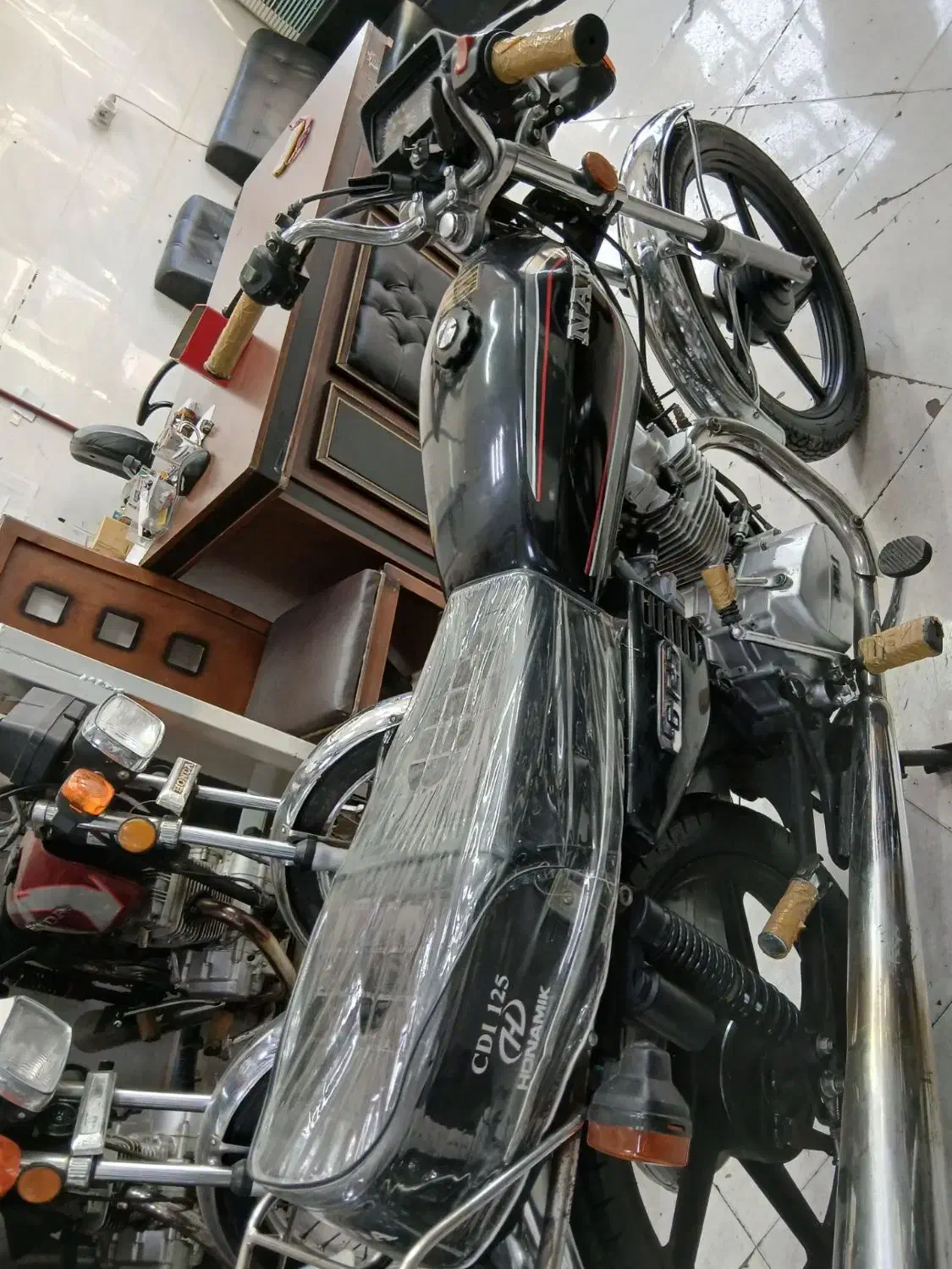 نامی|موتورسیکلت|مشهد, رده|دیوار