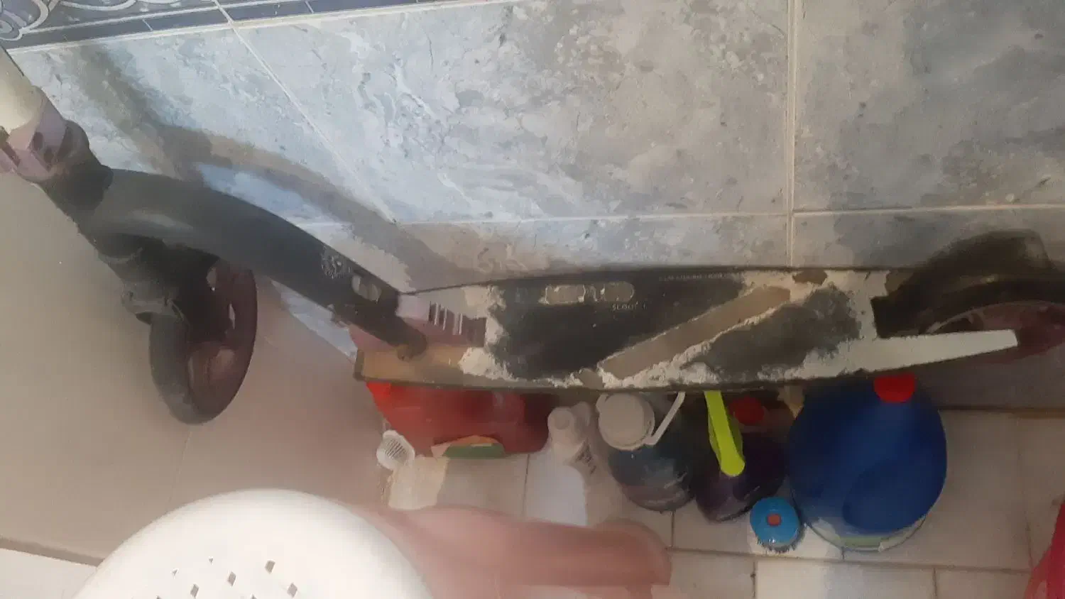 اسکوتر|دوچرخه، اسکیت، اسکوتر|تهران, نیروی هوایی (پیروزی)|دیوار