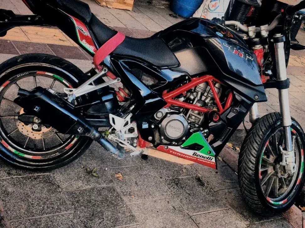 موتور بنلی ۲۵۰ وارداتی|موتورسیکلت|ارومیه, |دیوار