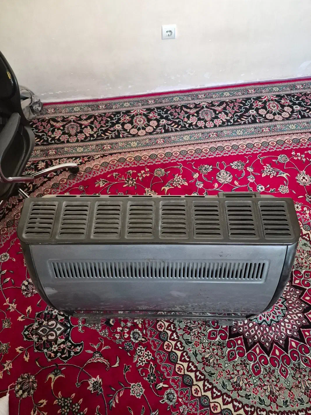 بخاری ۱۲هزار ادنیس در حد نو همراه با دودکش|بخاری، هیتر، شومینه|طرقبه, |دیوار