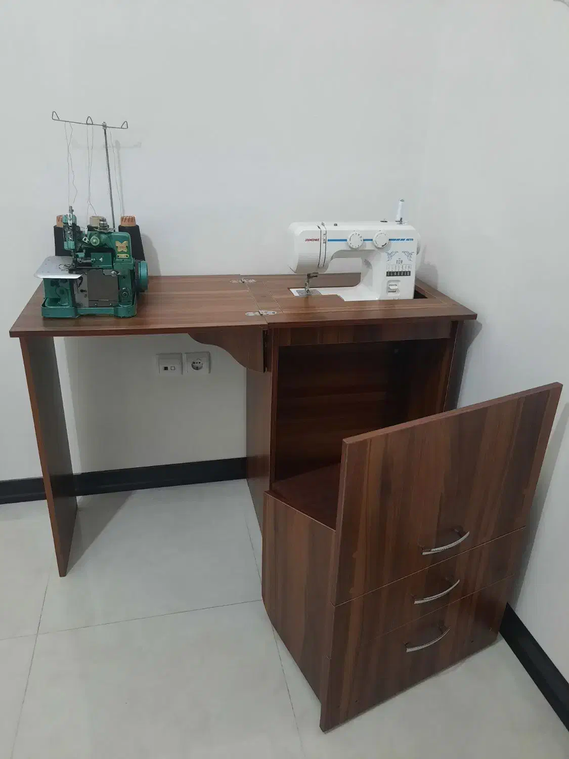 میز مبله چرخ خیاطی تمام mdf|لوازم خیاطی و بافتنی|شهریار, شهرک شاهد|دیوار