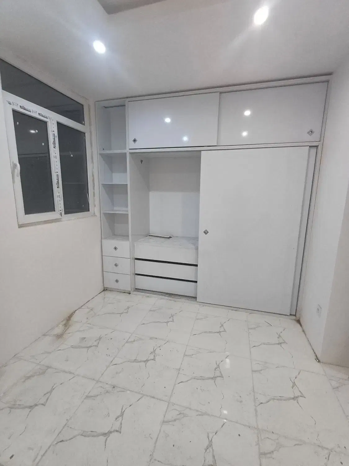 ساخت کابینت کمد ریلی تخت تاشو وغیره|کتابخانه، شلف، قفسه‌های دیواری|اراک, |دیوار