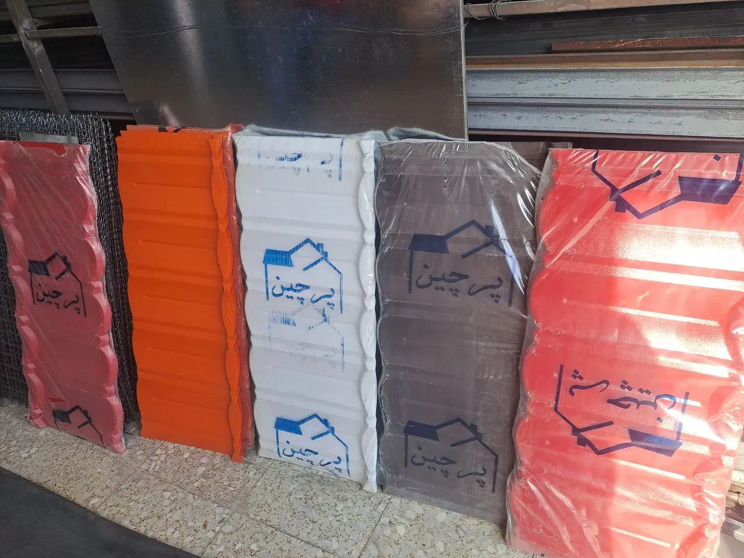 فروش آهن آلات تیرآهن میلگرد پروفیل ورق شیروانی|مصالح و تجهیزات ساختمان|زنجان, |دیوار