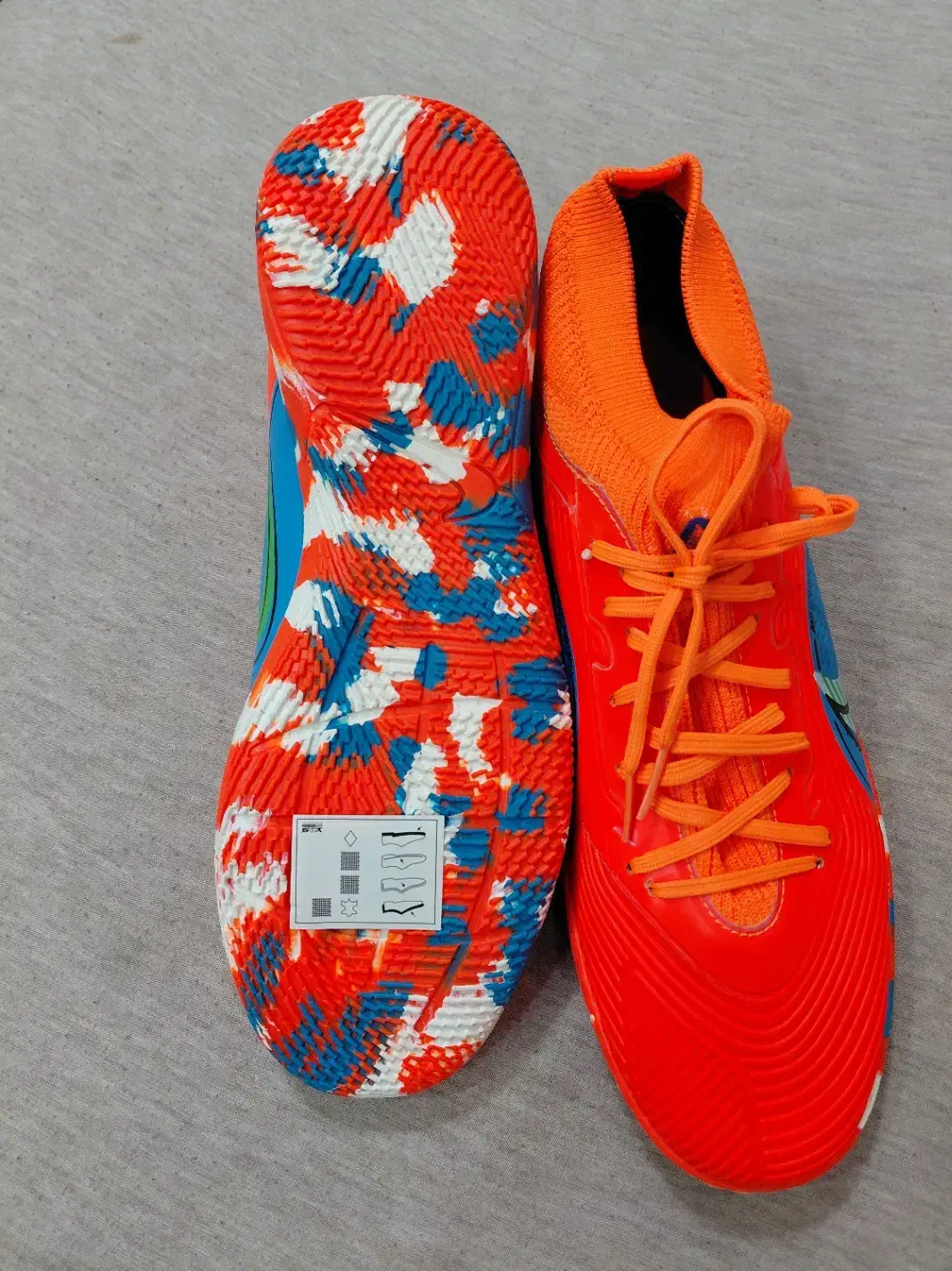 کفش سالنی، کتونی فوتسال|کیف، کفش، کمربند|رشت, کوی مهر|دیوار