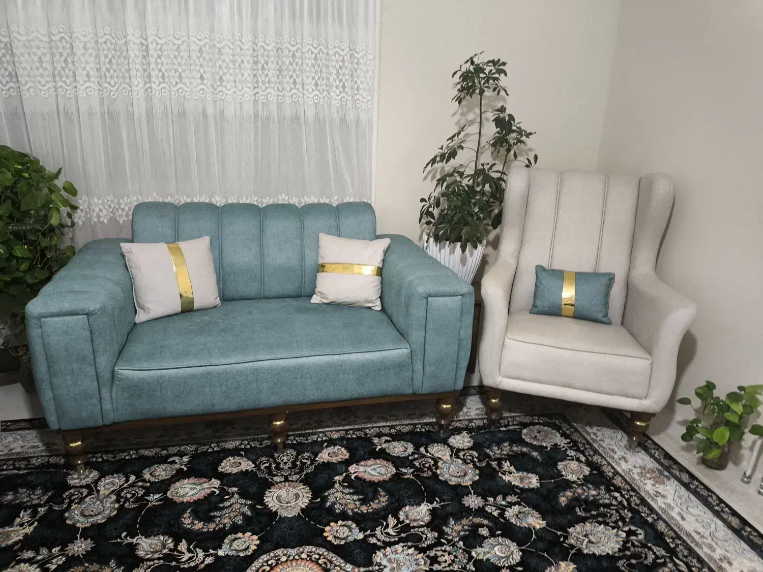 مبل ۷ نفره به همراه میز جلو مبلی|مبلمان خانگی و میز عسلی|پرند, فاز ۶|دیوار