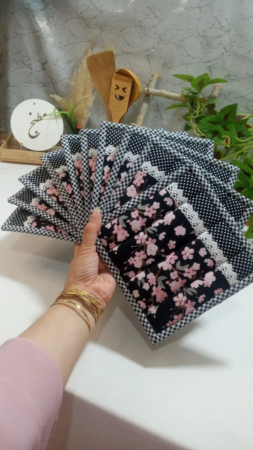 جهیزیه عروس|سفره، حوله، دستمال آشپزخانه|خرم‌آباد, |دیوار