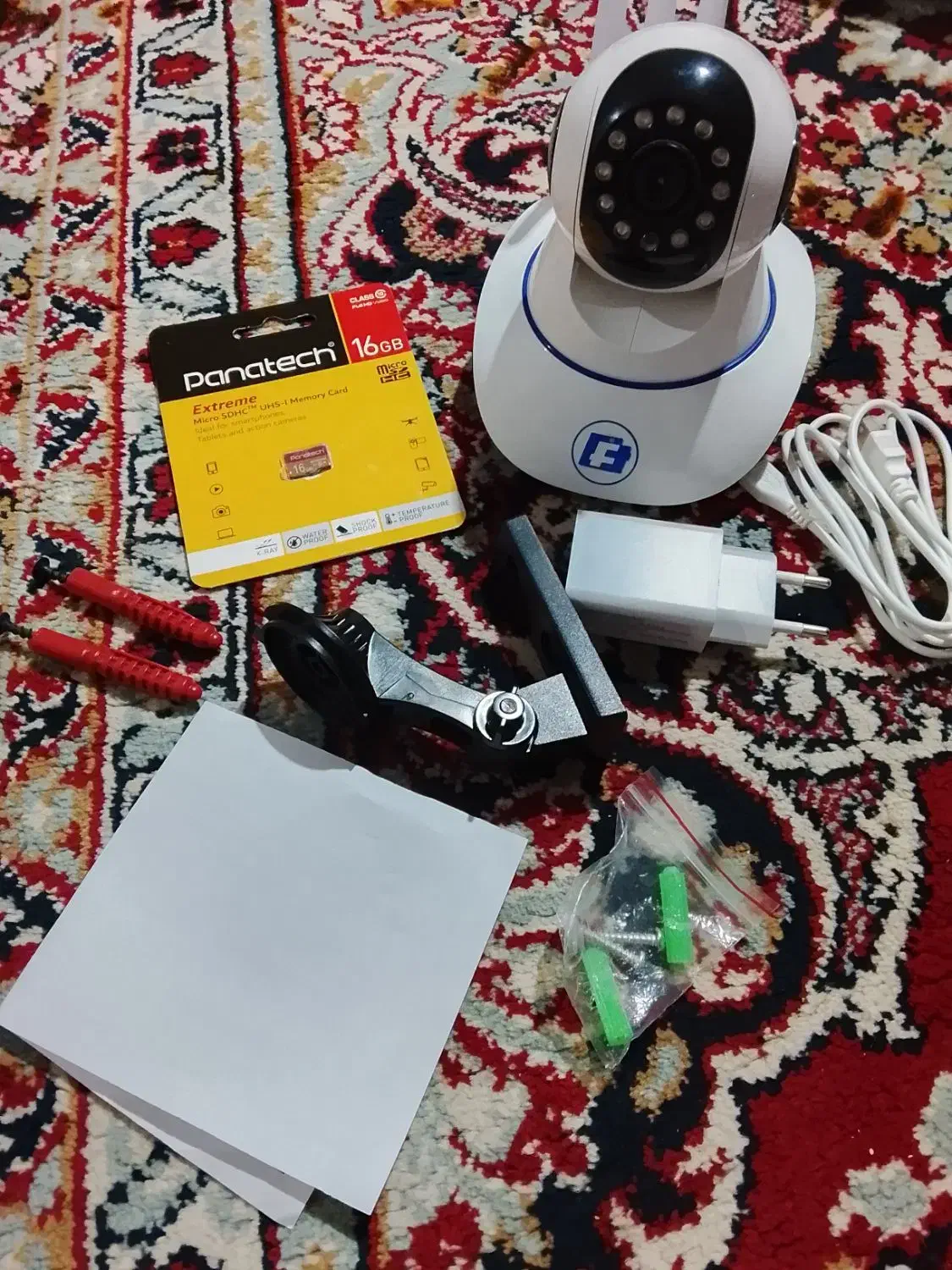 یک عدد دوربین مداربسته V380|دوربین مداربسته|مراغه, |دیوار