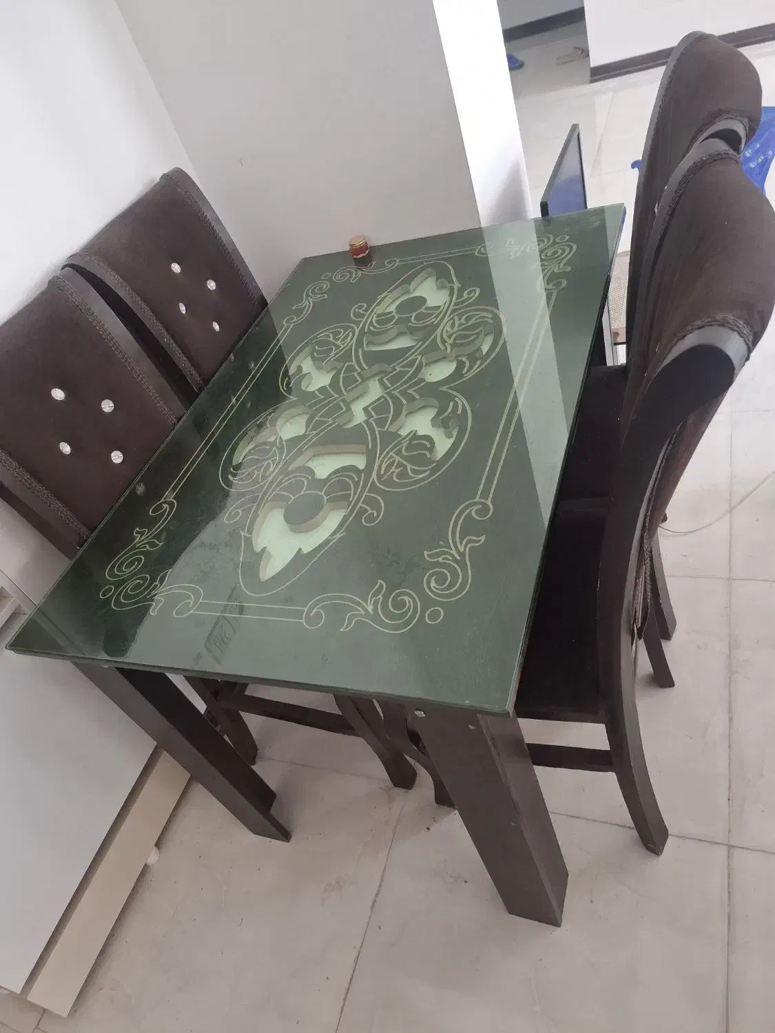 فروش ست مبل 9 نفره و میز نهار خوری 4 نفره 7 میلیون|مبلمان خانگی و میز عسلی|فسا, |دیوار