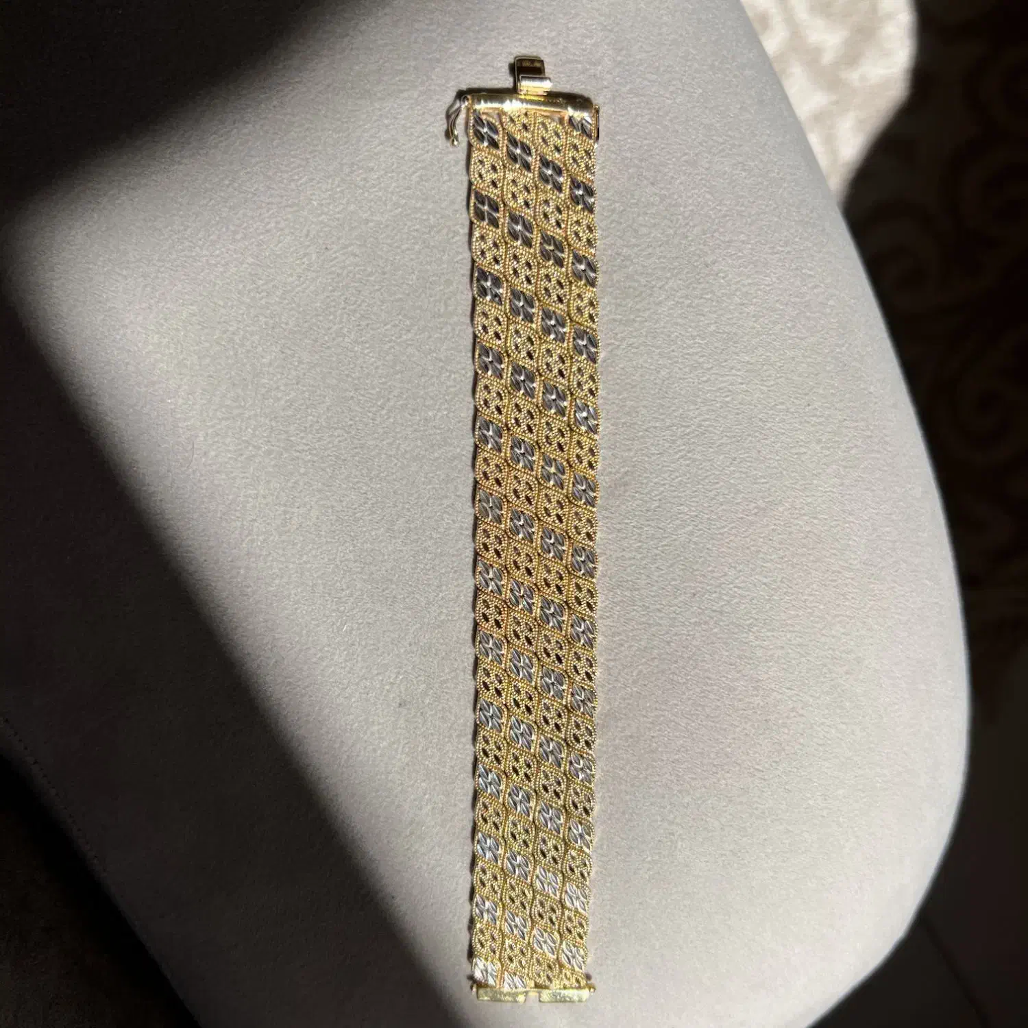 دست بند زنونه طلا نو بدون استفاده با فاکتور|جواهرات|صدرا-فارس, فاز ۱|دیوار