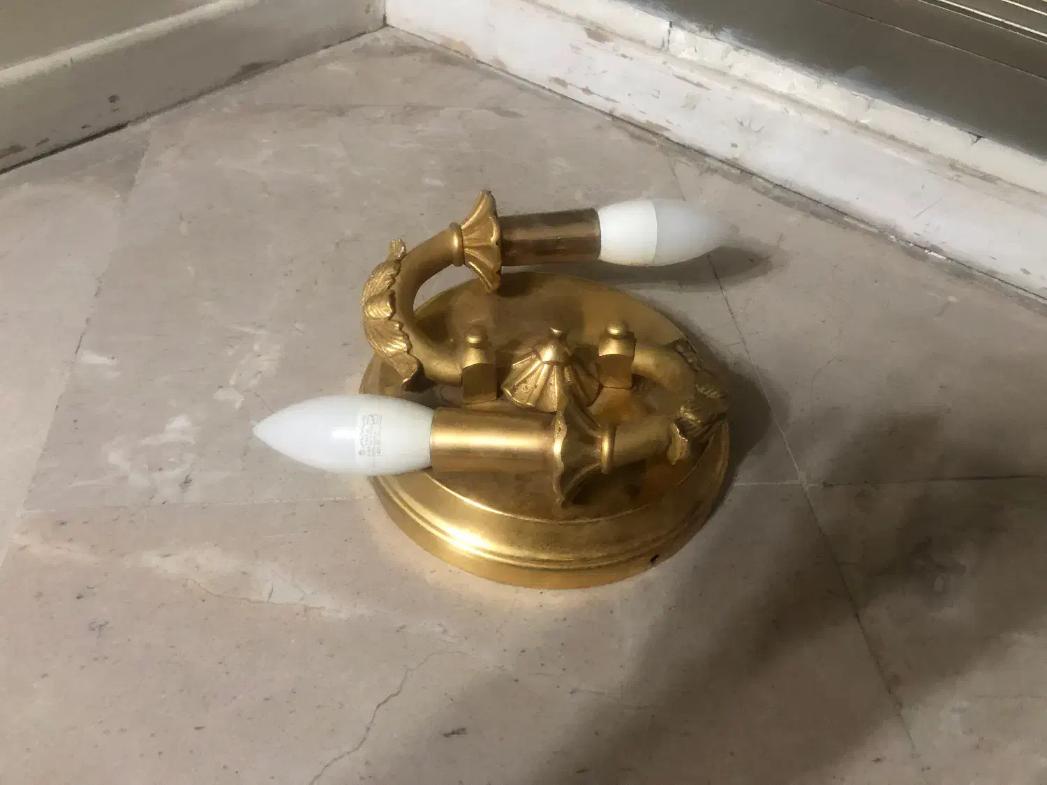 چراغ سقفی|لوستر و چراغ آویز|تهران, سوهانک|دیوار