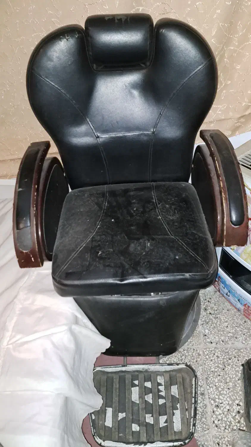 صندلی کار ارایشگاه|آرایشگاه و سالن‌های زیبایی|تربت‌حیدریه, مظفریه|دیوار