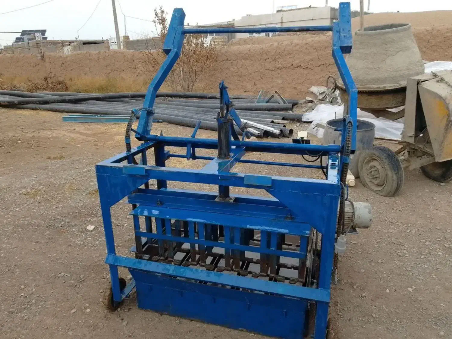 بلوکه|ماشین‌آلات صنعتی|تربت جام, میان جام|دیوار