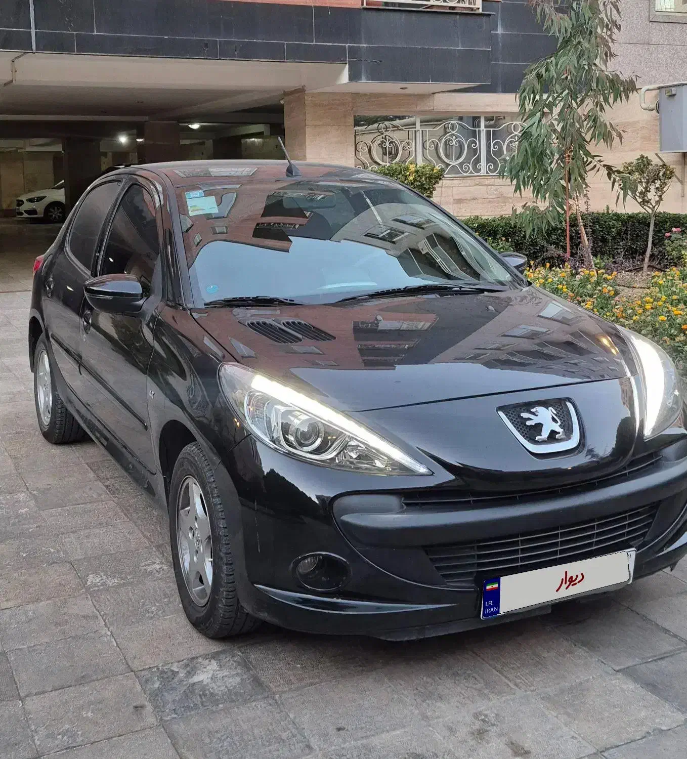 207 مشکی مدل ۱۴۰۱|خودرو سواری و وانت|کرج, گلشهر|دیوار