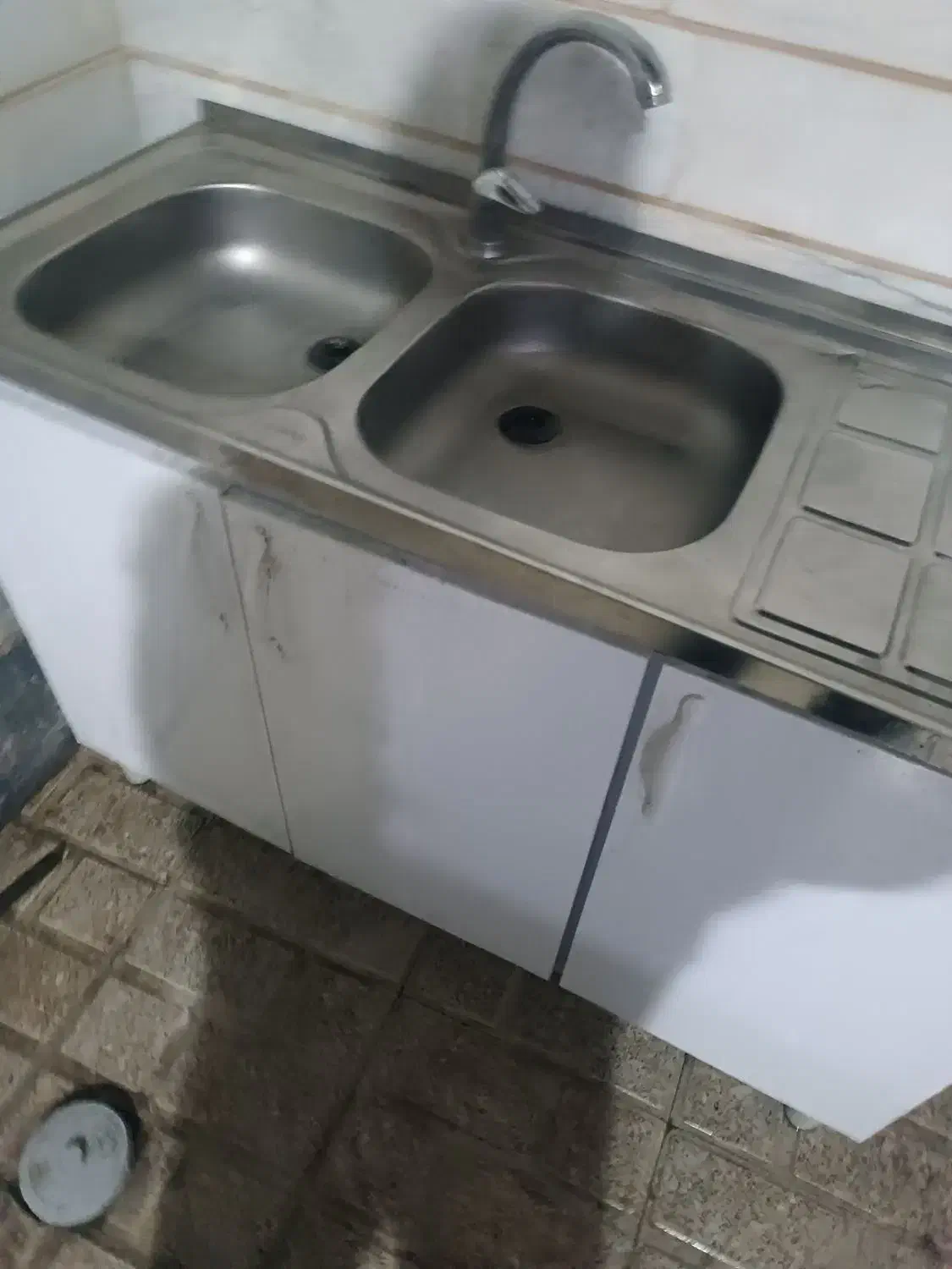 اب چکان|آب‌چکان و نظم‌دهنده ظروف|خرمدره, |دیوار