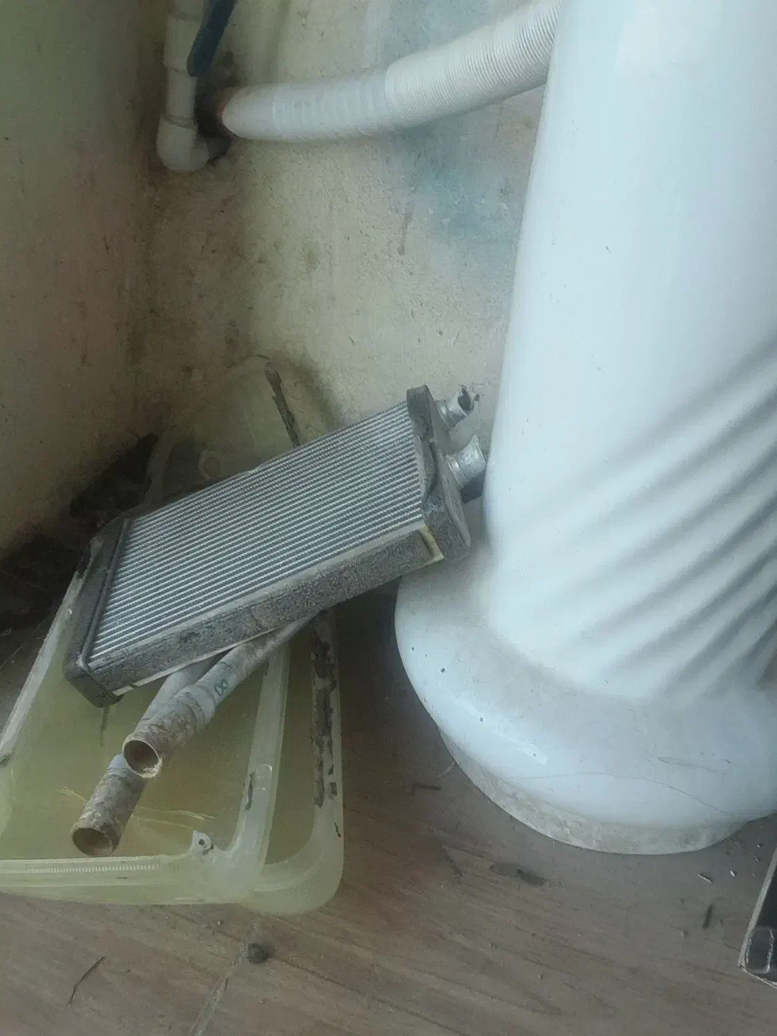 تعویض رادیات بخاری پژو واستار ودینام|خدمات موتور و ماشین|بم, |دیوار