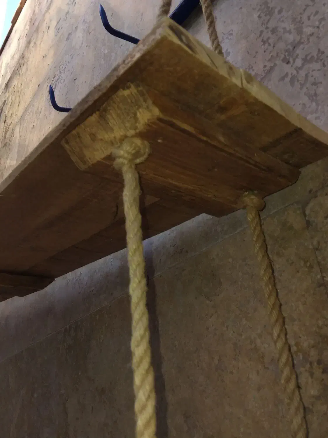 جا گلدونی و جا کتابی دست ساز با چوب روسی|کتابخانه، شلف، قفسههای دیواری|گلبهار, شهر جدید گلبهار|دیوار