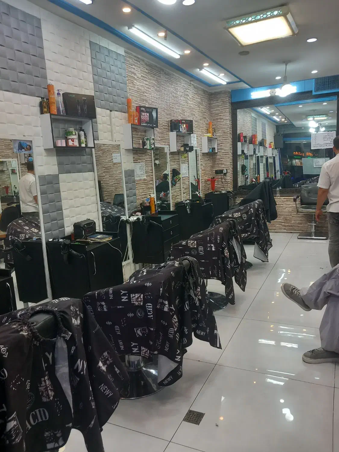 ارایشگر ماهر|استخدام درمانی، زیبایی، بهداشتی|تهران, مجیدیه|دیوار