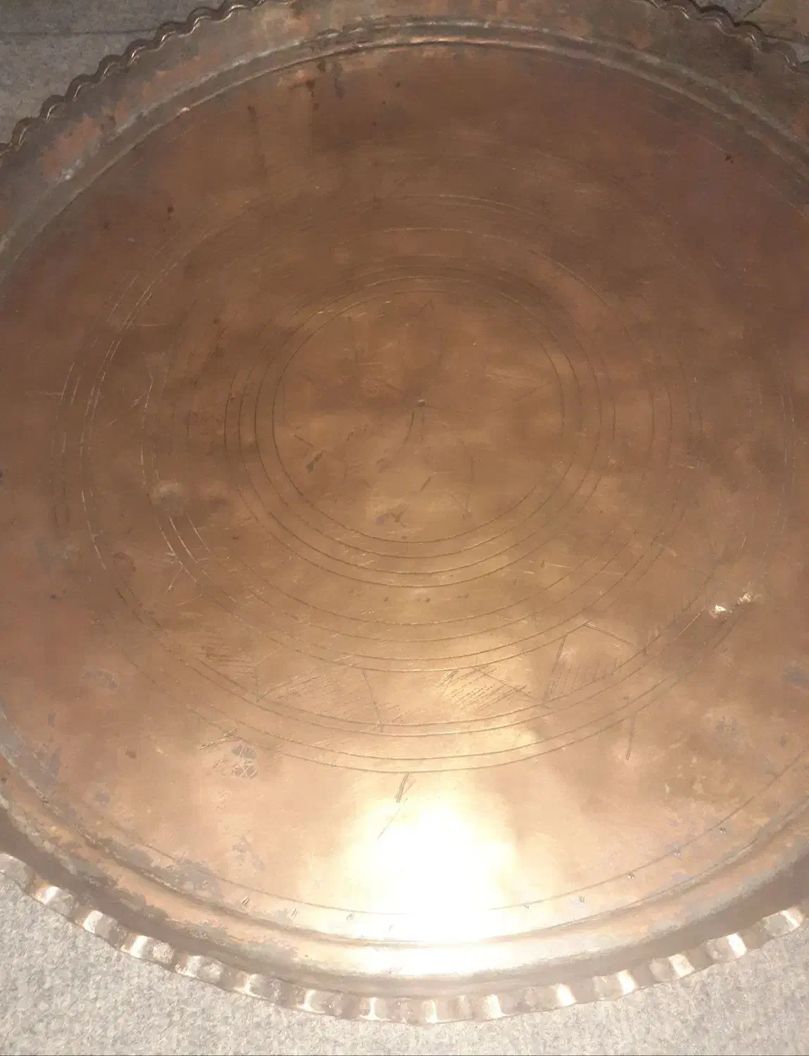 فروش سینی مسی|کلکسیون اشیاء عتیقه|اراک, |دیوار