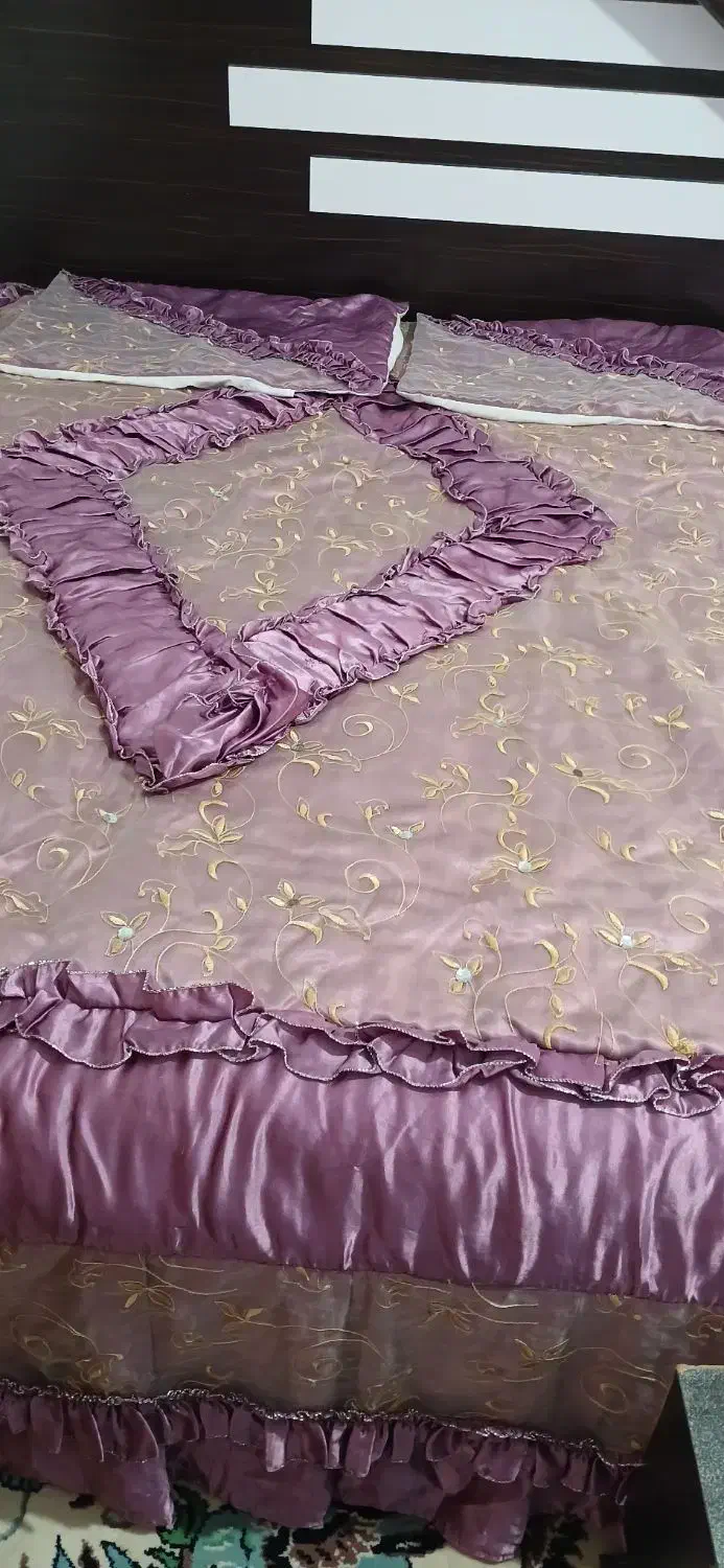 تخت خواب دو نفره دست دوم تشک نو|تخت و سرویس خواب|بیجار, |دیوار