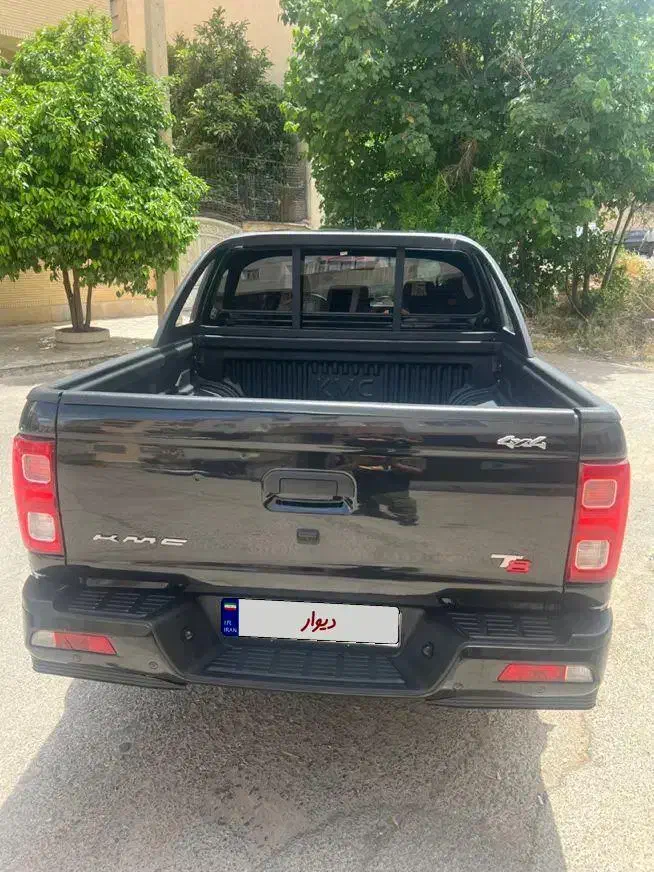 Kmc t8 مدل ۴۰۲|خودرو سواری و وانت|شیراز, قدوسی غربی|دیوار