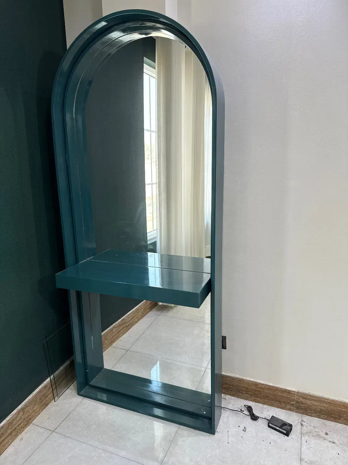 آینه میکاپ|آینه|لشت نشا, |دیوار